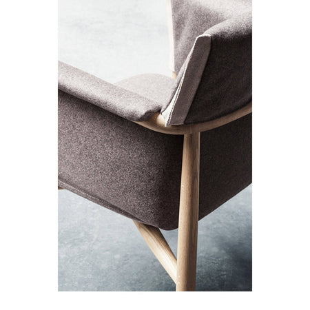 Carl Hansen - E005 Embrace armchair - Skandium London