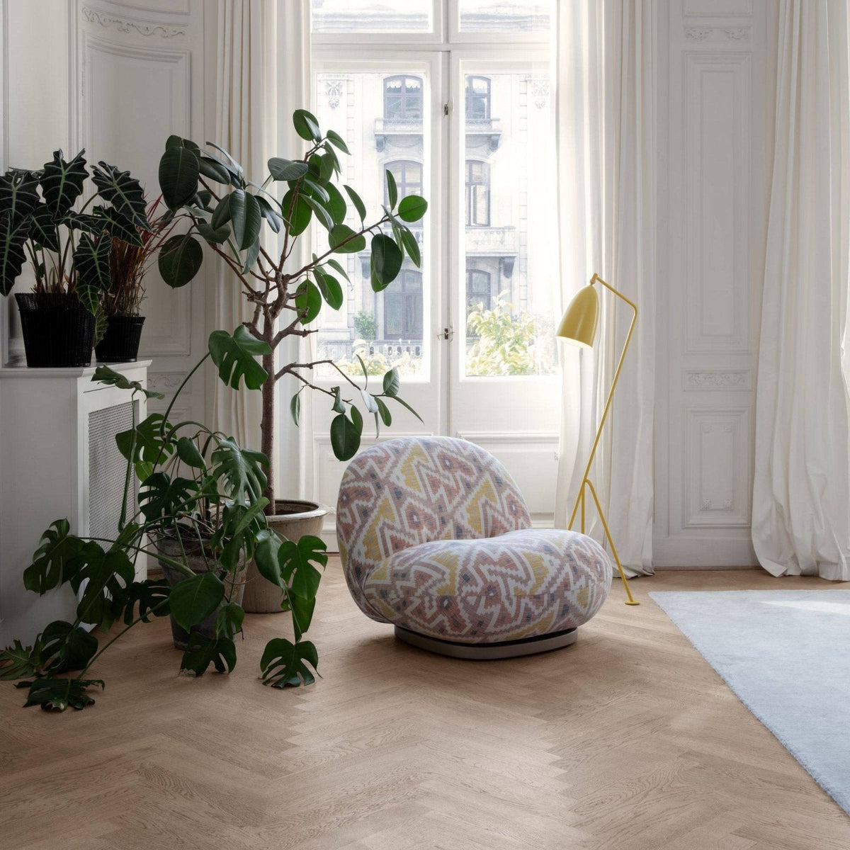 Gubi - Pacha Lounge Chair - Skandium London