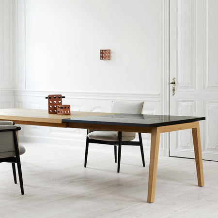 Carl Hansen - E005 Embrace armchair - Skandium London