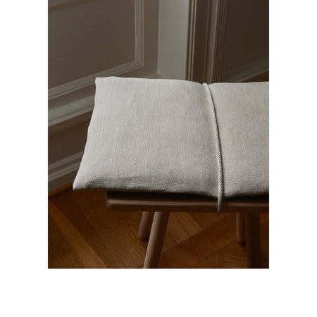 Fritz Hansen - Georg stool, linen - Skandium London