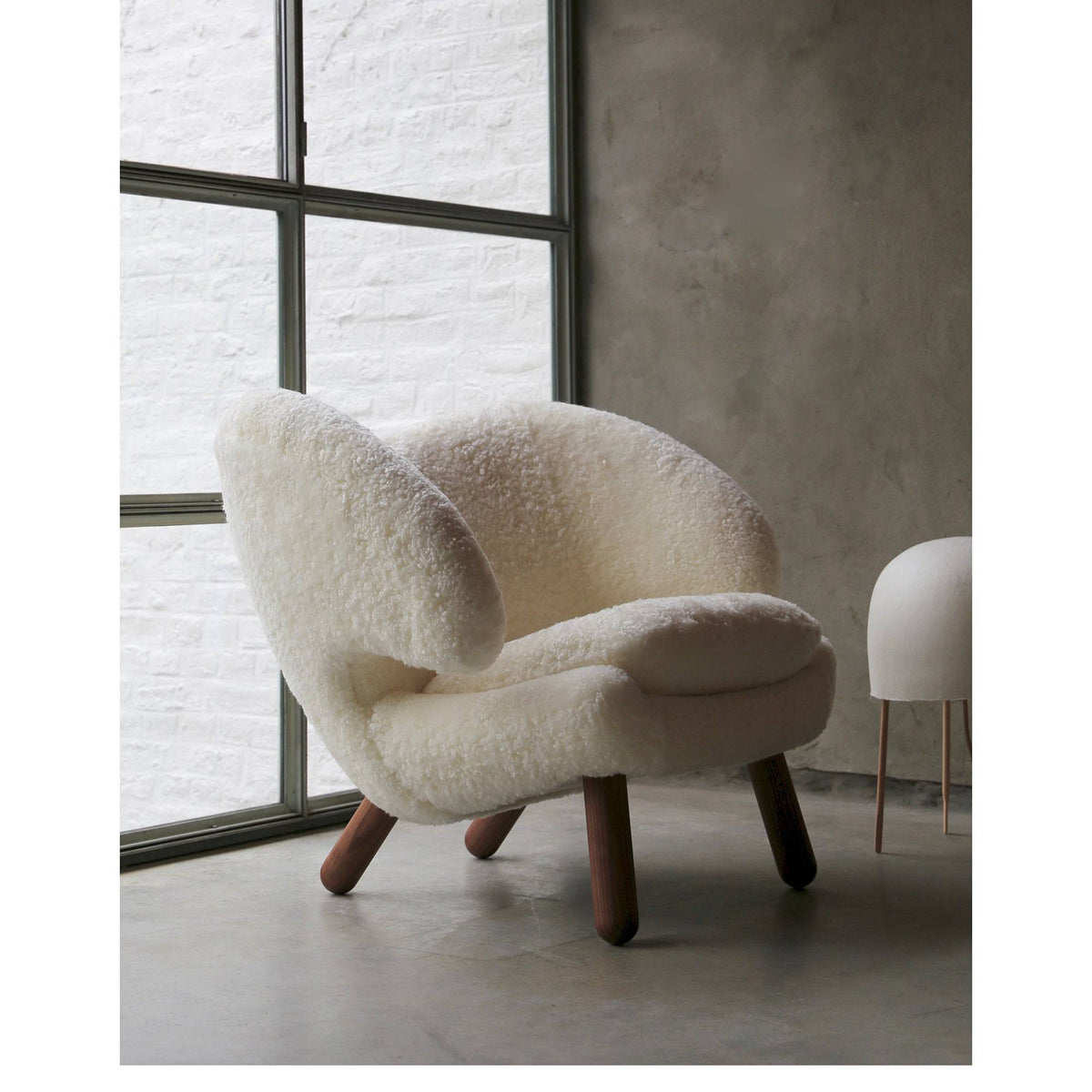 House of Finn Juhl - Pelican Lounge Chair - Sheepskin - Skandium London