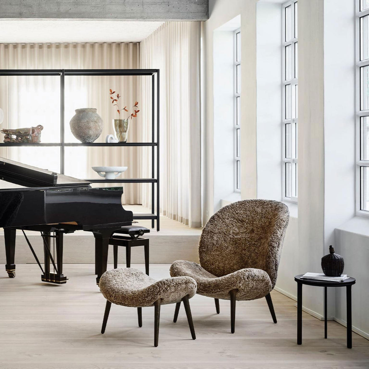 Vipp - VIPP466 - Lodge Lounge Chair - Skandium London