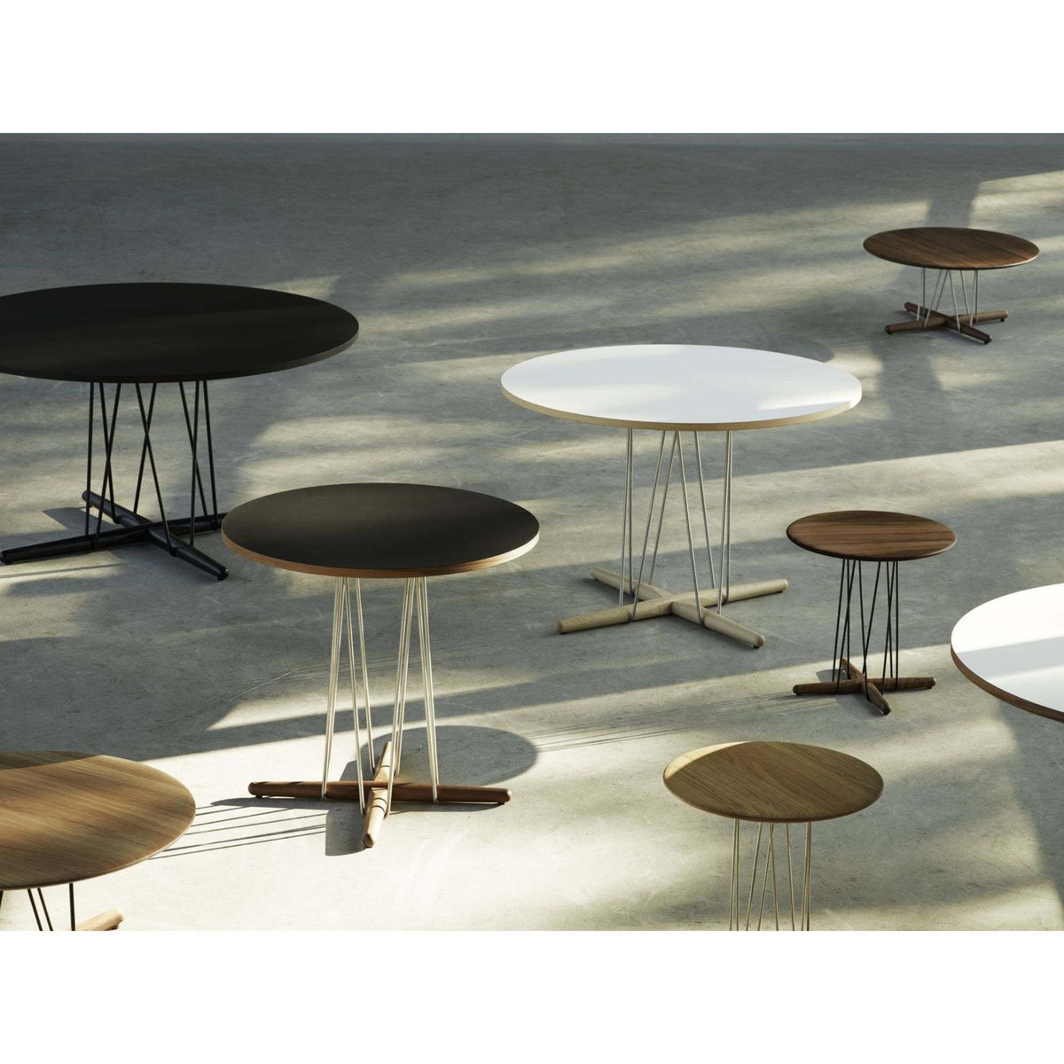 E020 Embrace Dining Table | Carl Hansen | Skandium London