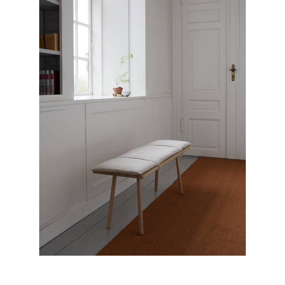 Fritz Hansen - Georg bench, linen - Skandium London