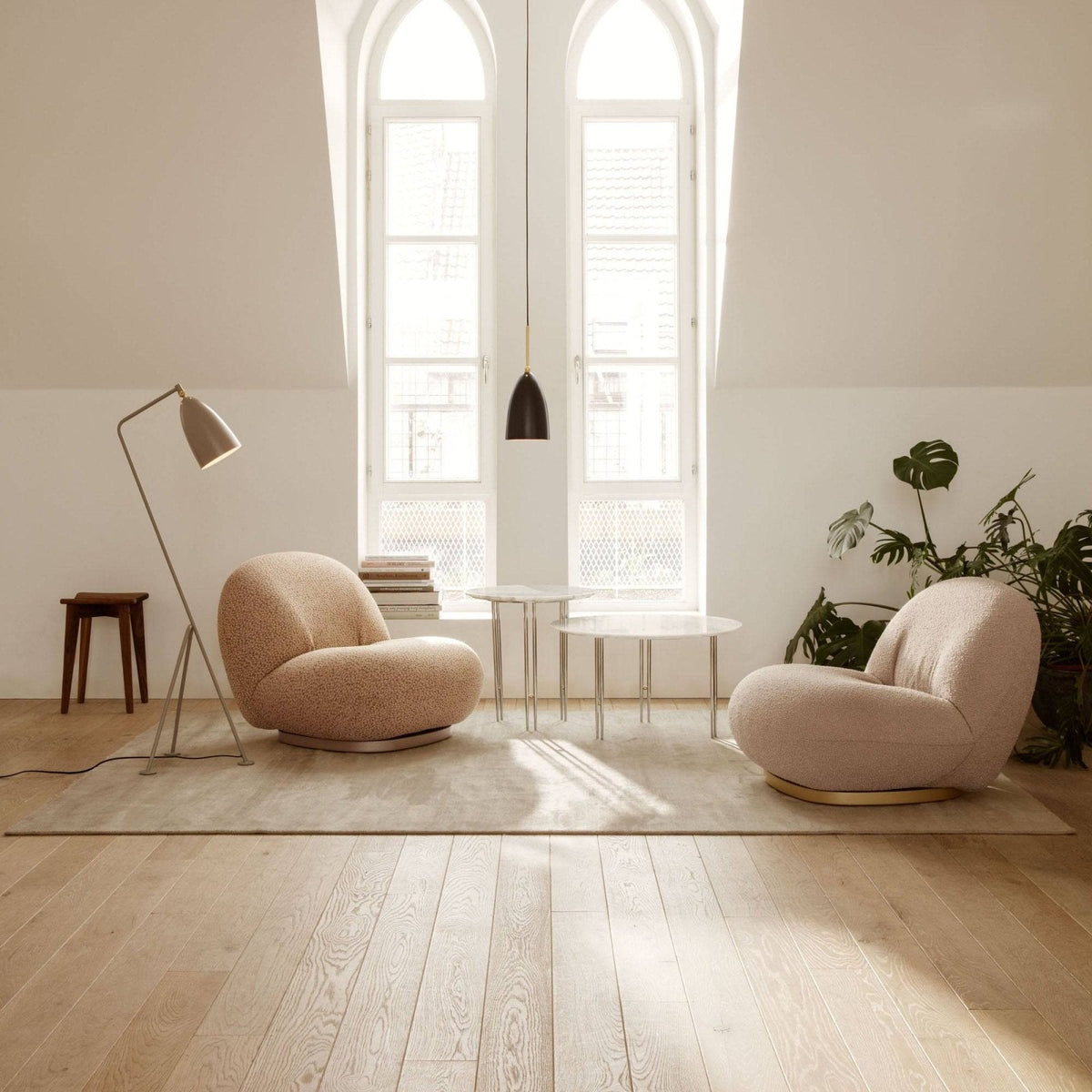 Gubi - Pacha Lounge Chair - Skandium London